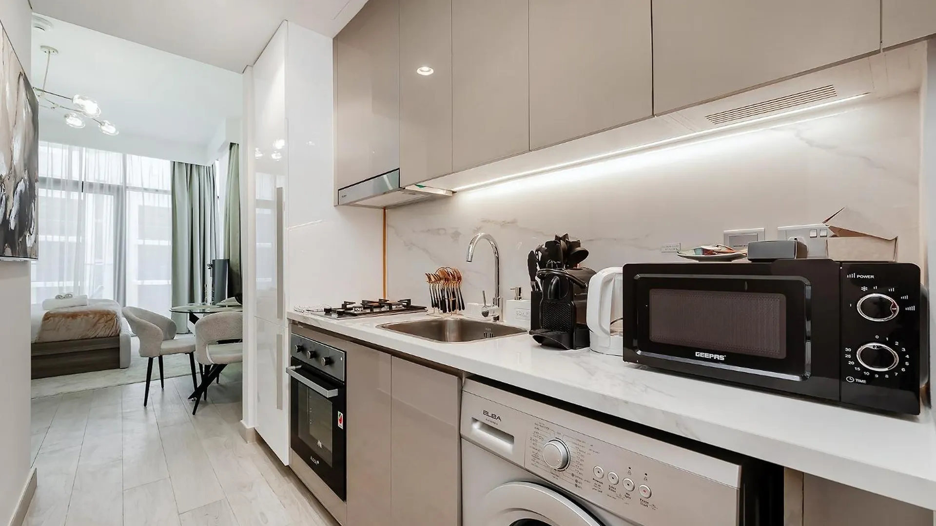 New Stylish Studio In Azizi Riviera Apartment Dubai 0*,  United Arab Emirates